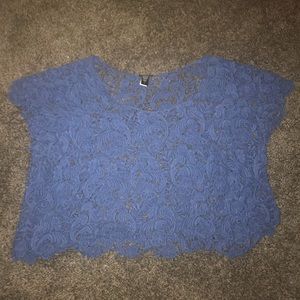 super cute blouse like crop top never worn!